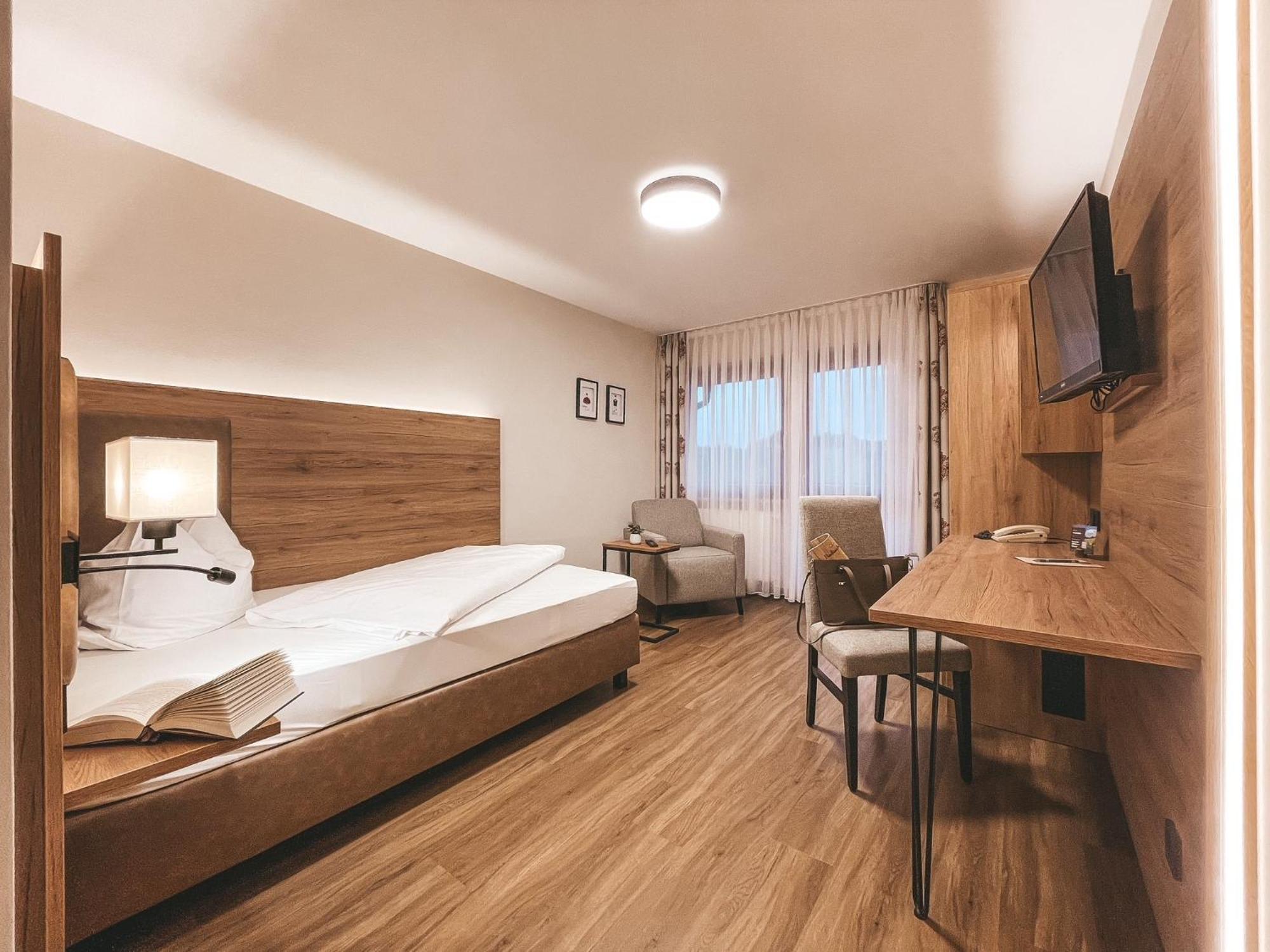 Hotel Badischer Hof Biberach bei Offenburg Buitenkant foto